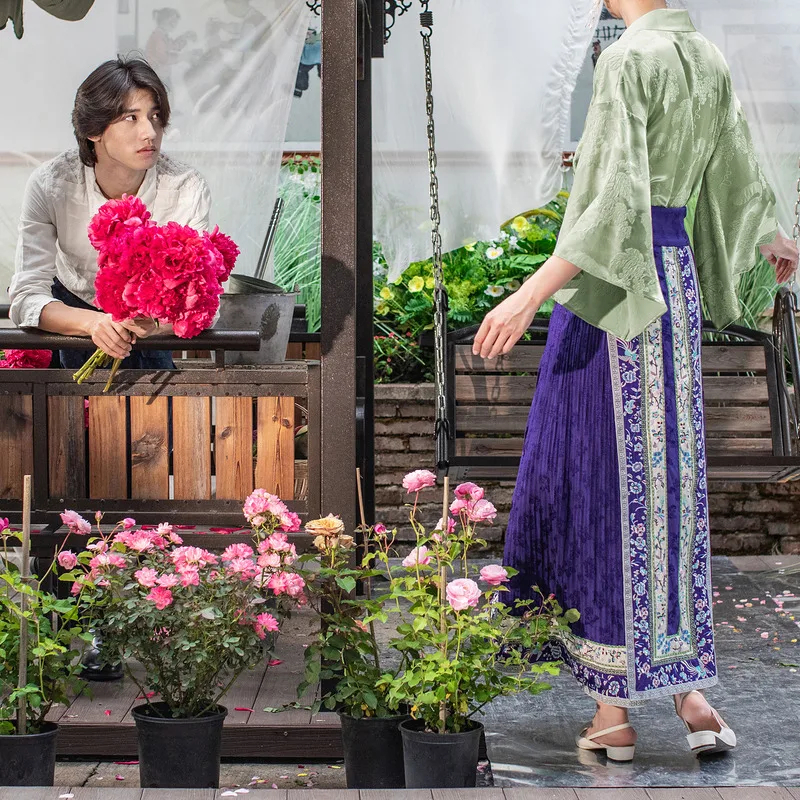 Рисунок 3 - Женская винтажная юбка с принтом