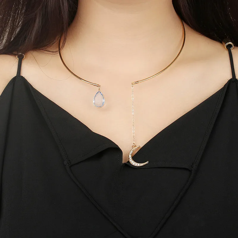

Europe And The United States New Simple And Generous Diamond Inlaid Moon Water Drop Ladies Short Necklace Collar