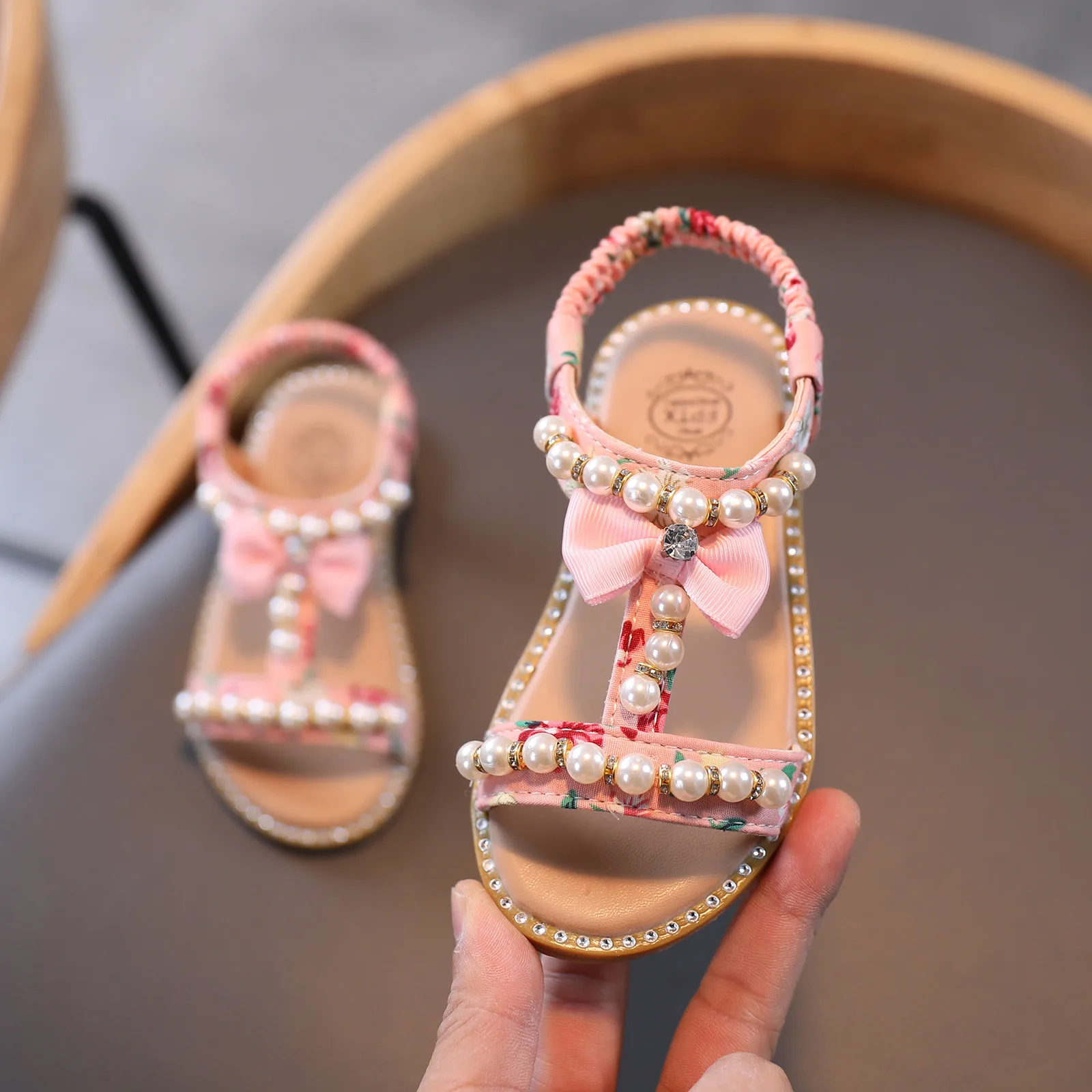 

Baby Shoes Summer Girls New Sandals Children Pearl Beading Wedges Beach Sandals Enfants School Flat Shoe