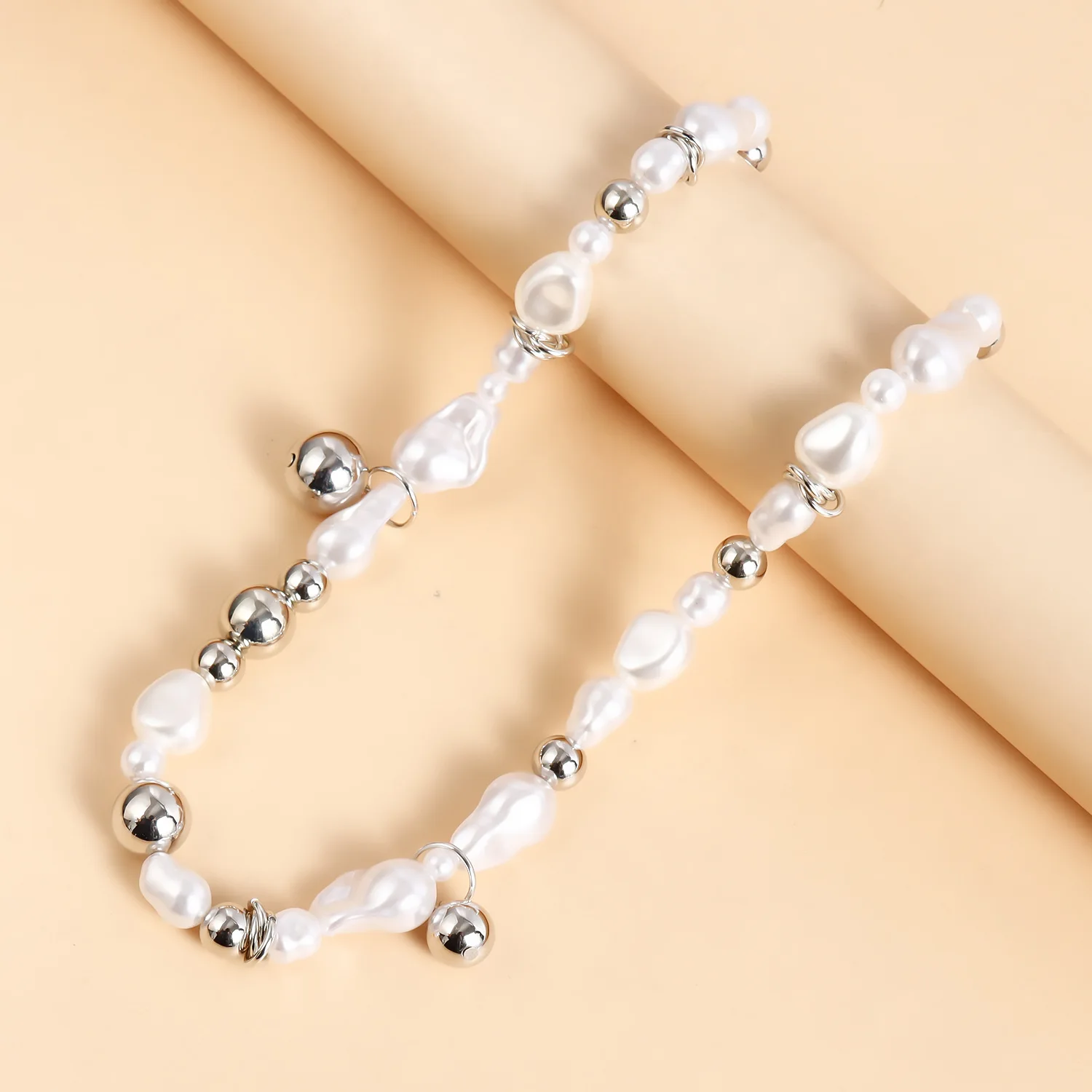 Ожерелье женское из бисера с большими белыми бусинами металлическое колье