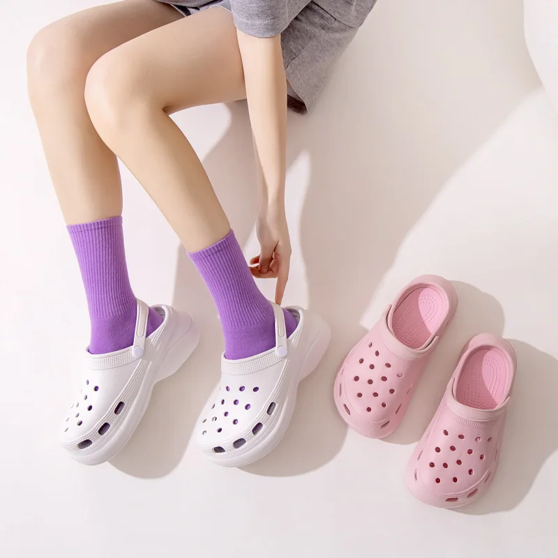 

AAAA-soled hole shoes explosion style DIY decorative buckle non-slip EVA cloud sense sandals 8cm female cartoon shoes wholesale