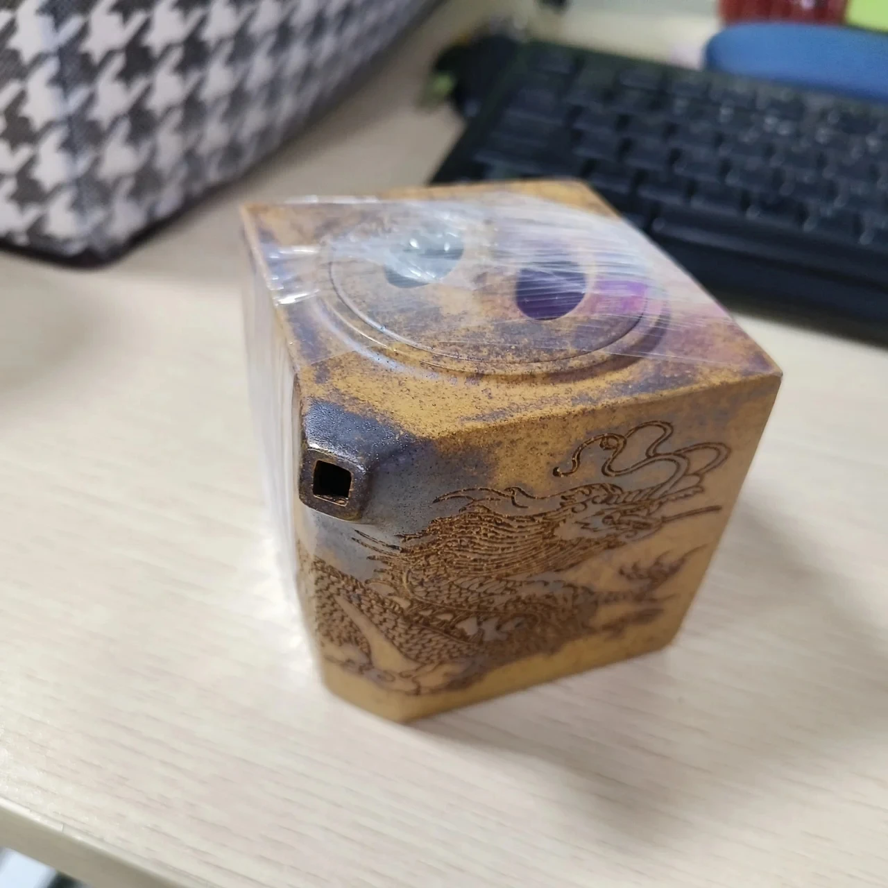 

Фиолетовый чайник из Исинской глины Master Dragon Kiln