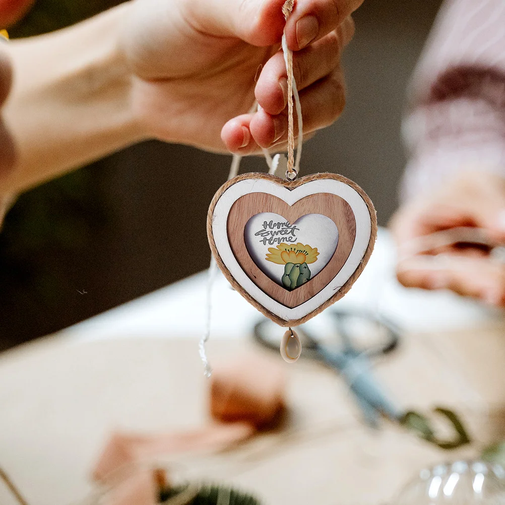 

2pcs Mini Valentine Mini Ornamentss Mini House Hanging Frame Decoration Heart Shape Wood Picture Ornament