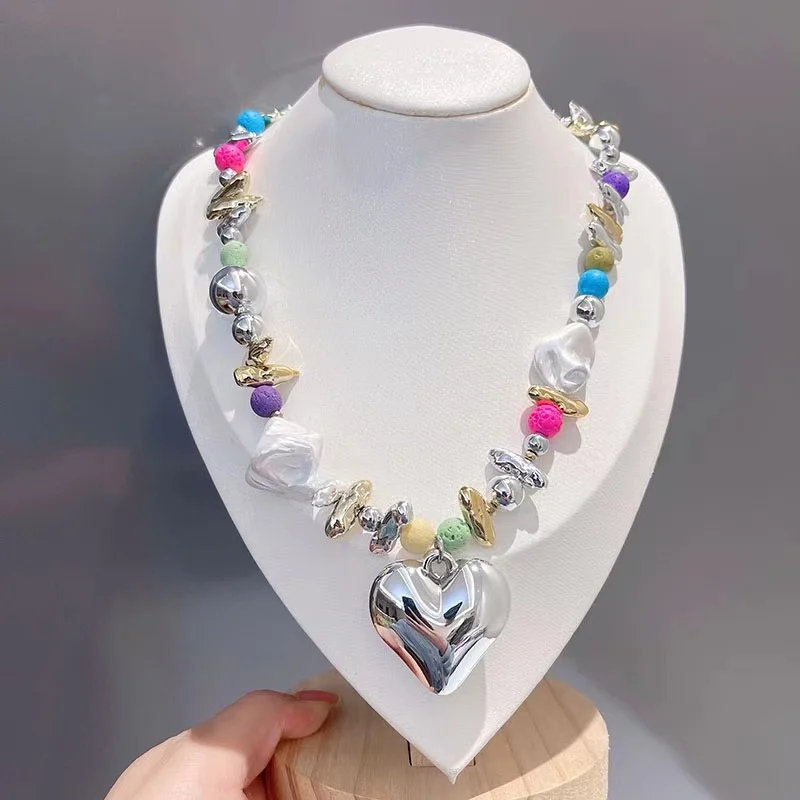 

Colorful Beaded Love Heart Necklace for Women Punk Acrylic Stone Beads Chokers Female Pendant Irregular Hip Hop Necklace Jewelry