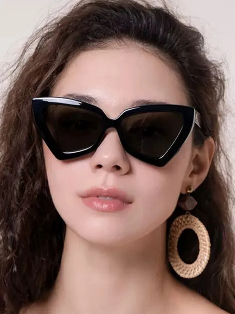 

Triangle Big Cat Eye Frame Rice Nail Shades For Female High Quality Vintage Streetwear Sunglasses Women Men Fashion Retro Party