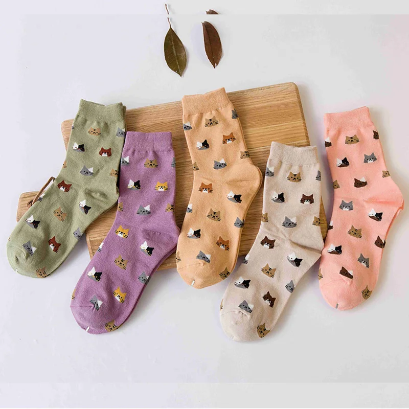 

Новые дизайнерские женские носки Qisin, Короткие повседневные толстые теплые хлопковые носки для девушек с милыми мультяшными животными, кошками, рождественские подарки