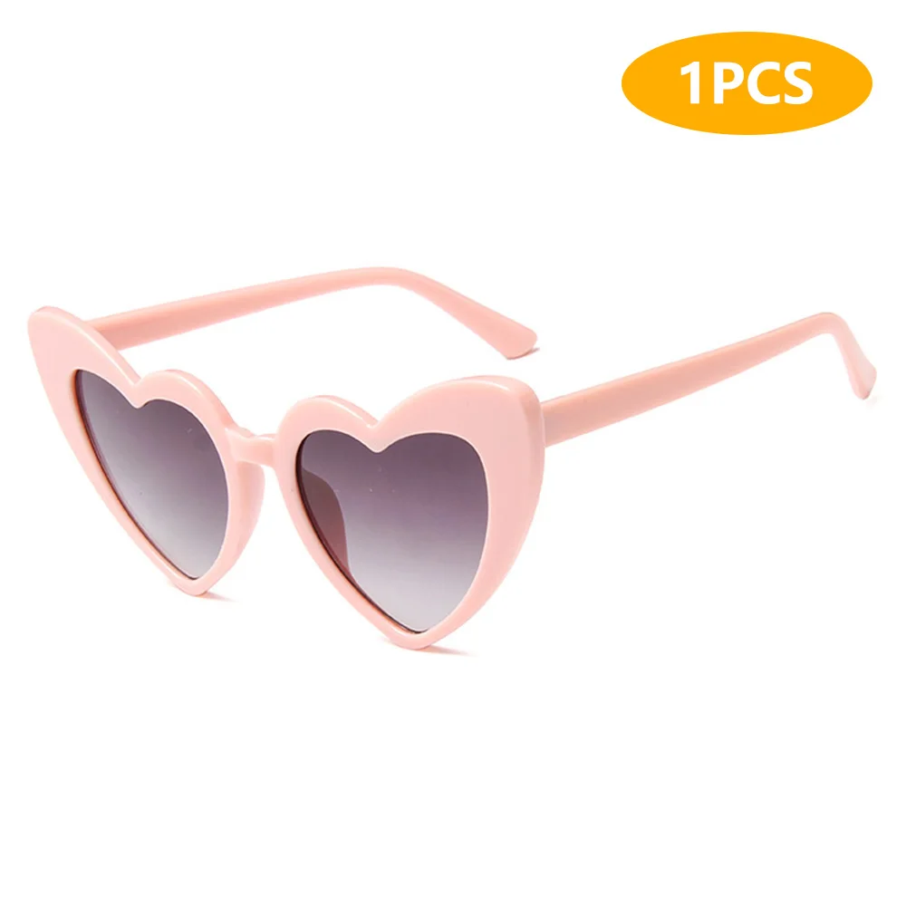 

Солнцезащитные очки в форме сердца пластик