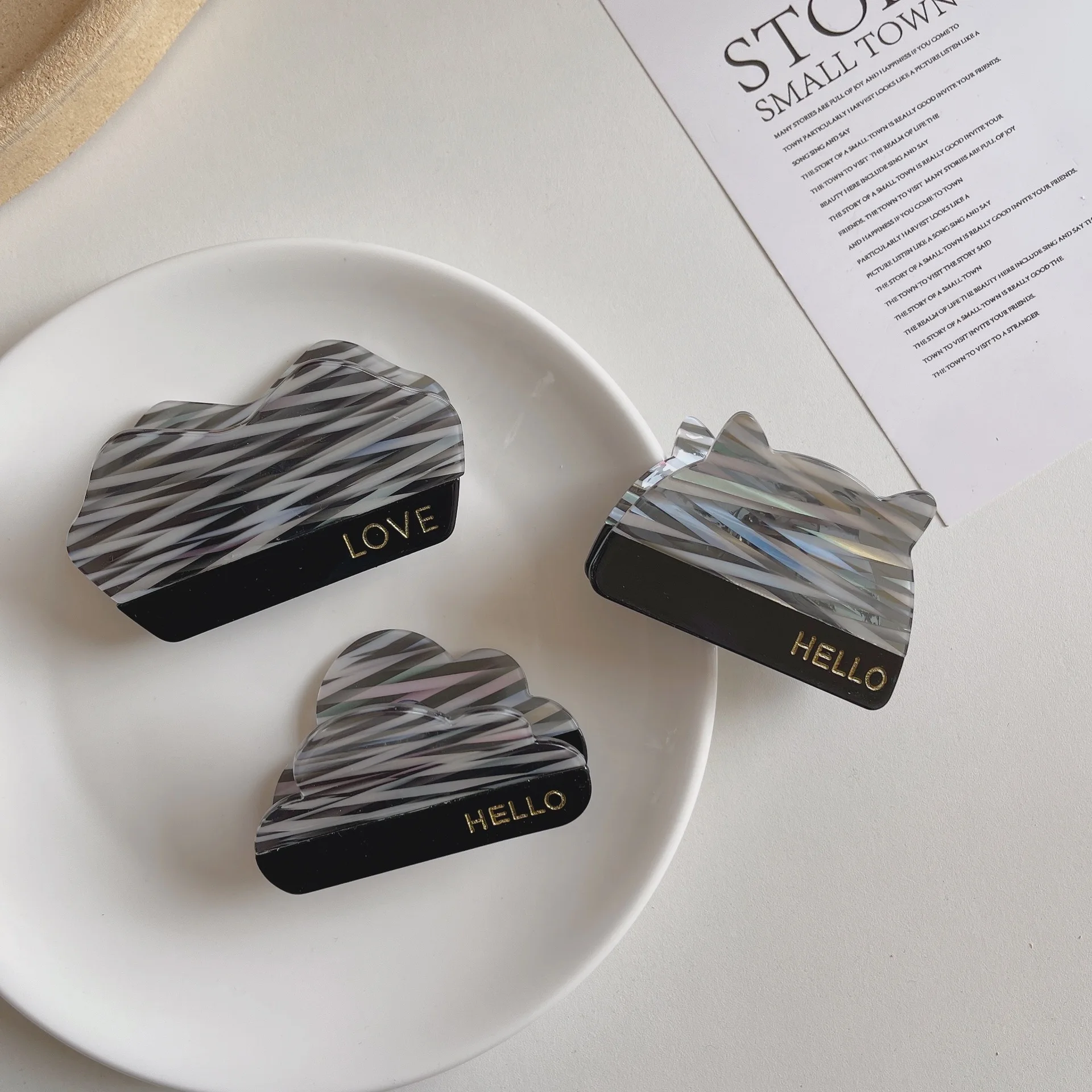 

Женские винтажные аксессуары для волос