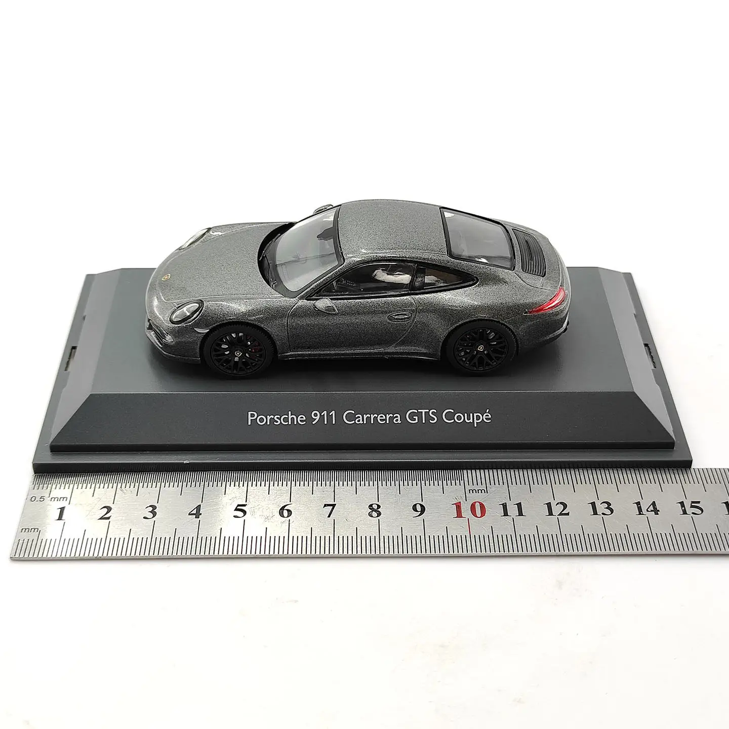 Модель спортивного автомобиля Schuco Porsche 911 Carrera GTS из литого сплава в масштабе 1:43, классика, подарок для взрослых, сувенир, статическая модель для демонстрации (art.: 3920db0e0cc19) - 3920db0e0cc19