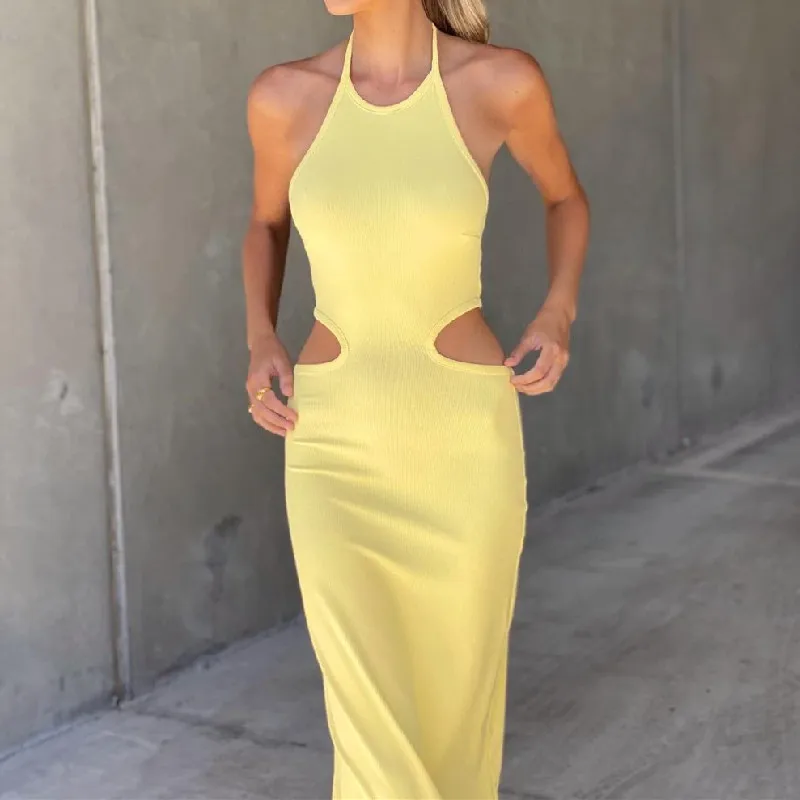 

Женское облегающее платье миди с лямкой на шее