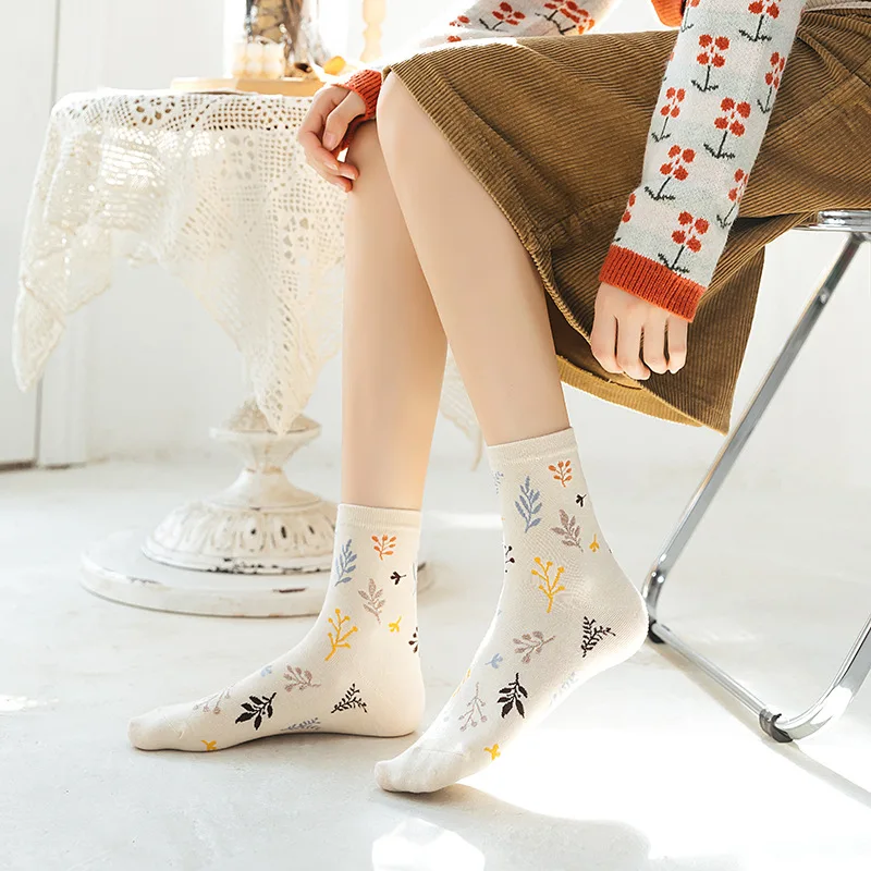 Woman Socks Japanese Style Print Girls Sweet Long Socks Korean Fashion Cotton Soft Harajuku Retro Vintage Streetwear Crew Socks