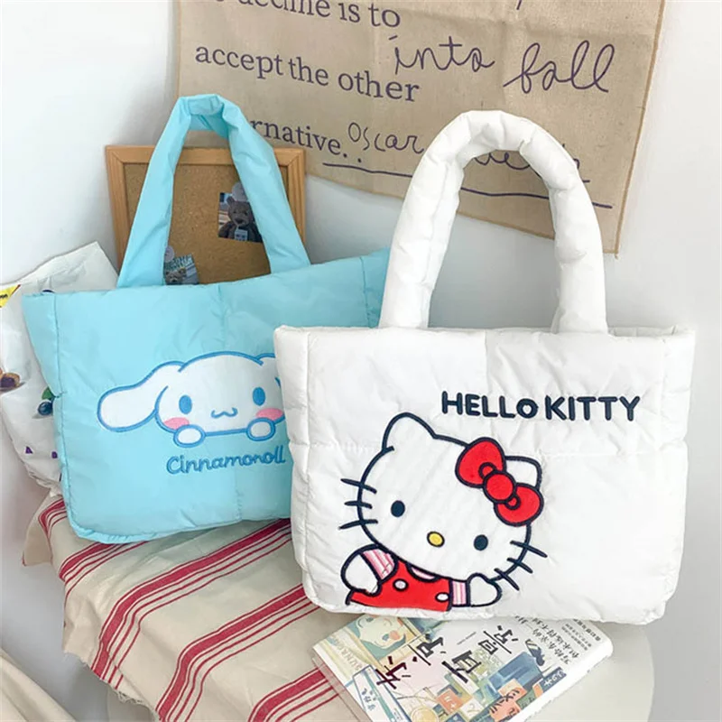 Пуховая сумка Sanrio вместительная на плечо с рисунком коричного цветка My Melody для