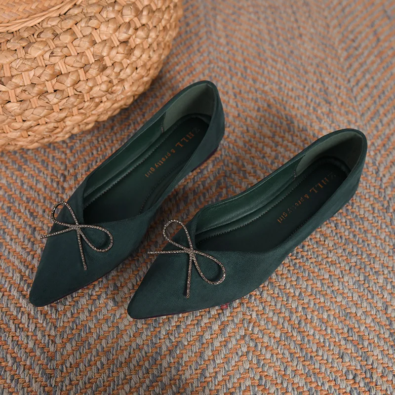 

Кроссовки женские с острым носком, повседневная мягкая обувь на плоской подошве, топ-сайдеры, большой размер, лето 2022