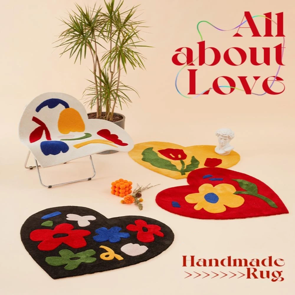 

Heart-Shaped Carpet Non-Slip Bath Mat Water Absorbent Toilet Rug Perfect for Household Bathroom Bedroom and Foot Mats