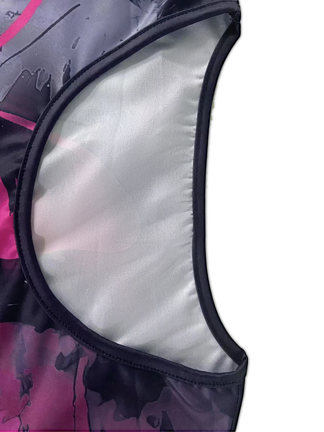 Женская футболка с круглым вырезом и короткими брюками