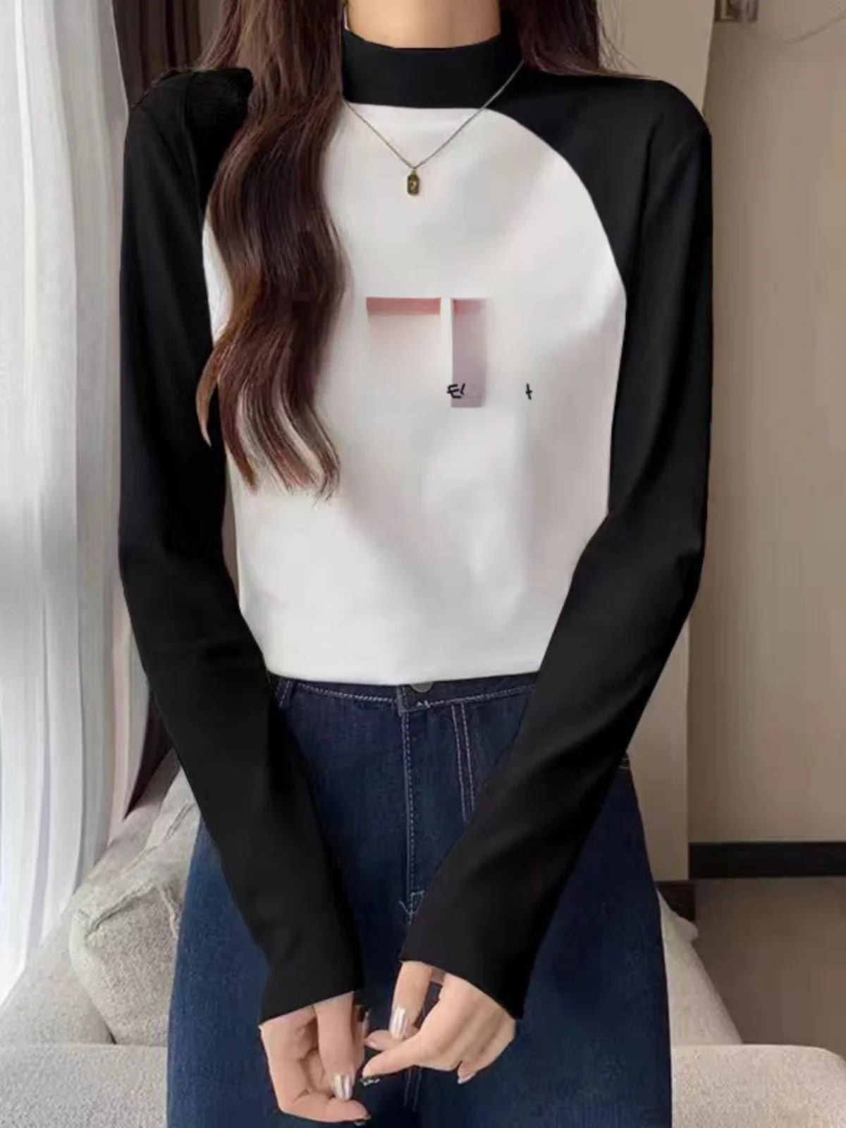 Модная повседневная рубашка реглан контрастного цвета с полувысоким воротником