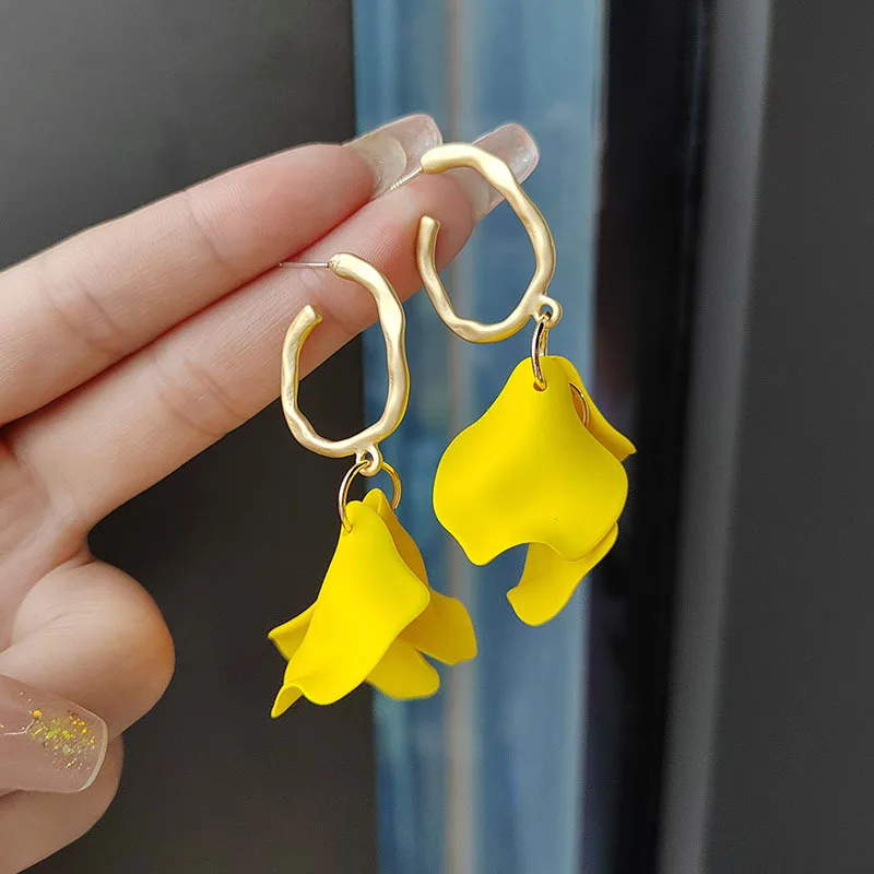 

Romantic Acrylic Flower Dangle Earrings for Women Gold Color Sweet Yellow Petals Brincos Wedding Party Jewelry Accessories
