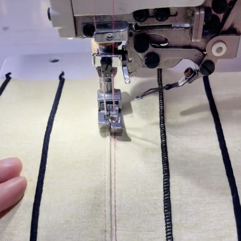 

Presser Foot 5.6, 2 or 3 Needles Coverstitch Sewing Machine, Right Left Compensating Presser Foot, Edge Guide Compensating Foot