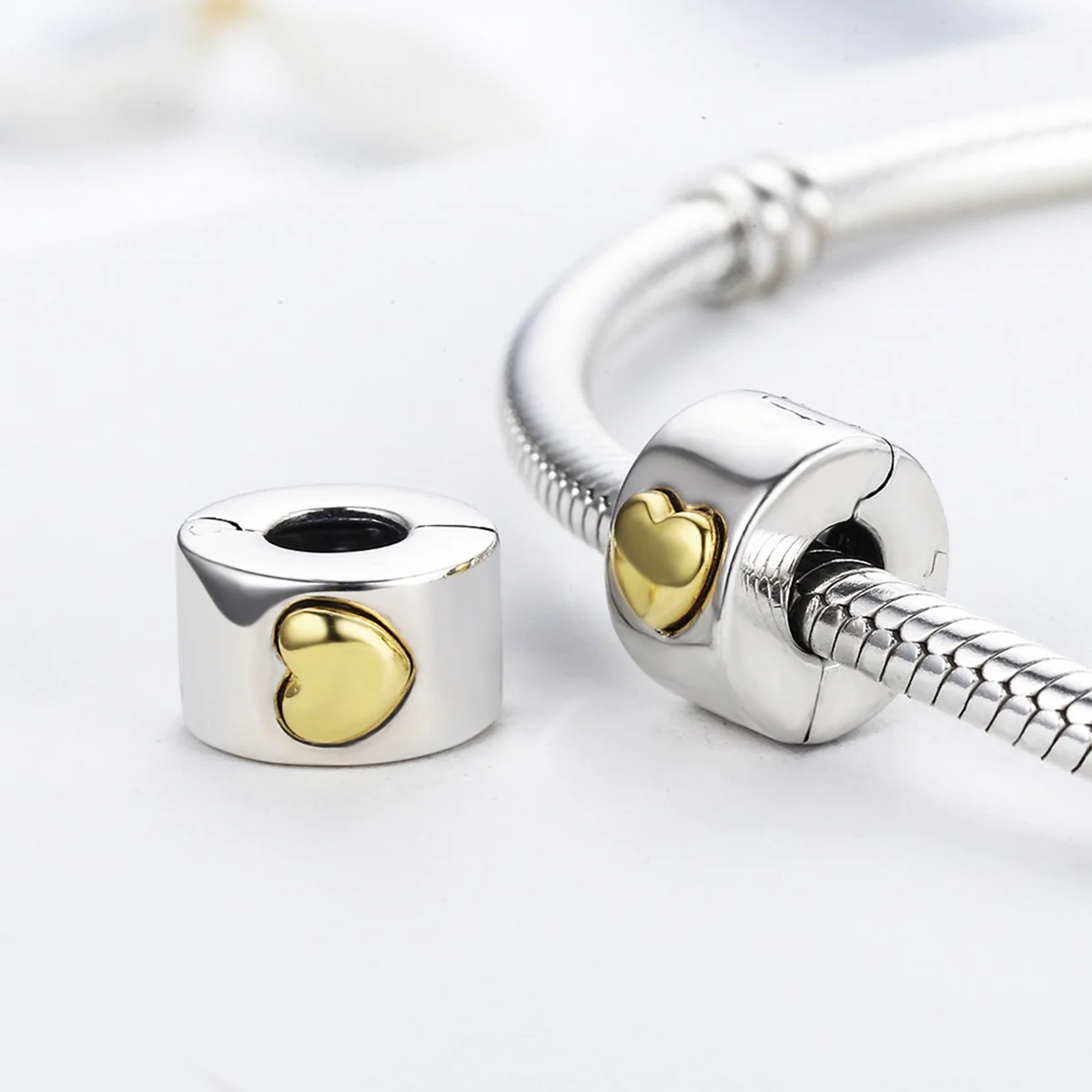 Бусины-шармы сердечки женские из серебра 925 пробы |