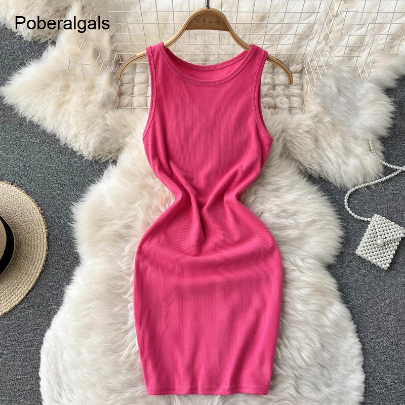 

Базовое платье-жилет без рукавов для женщин, футболка с круглым вырезом, новинка на лето, однотонное короткое платье-футляр на бедрах, мини-п...