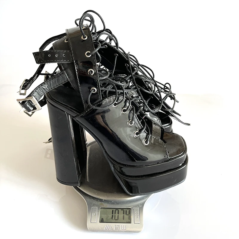 Женские босоножки из лакированной кожи пикантные сандалии на очень высокой