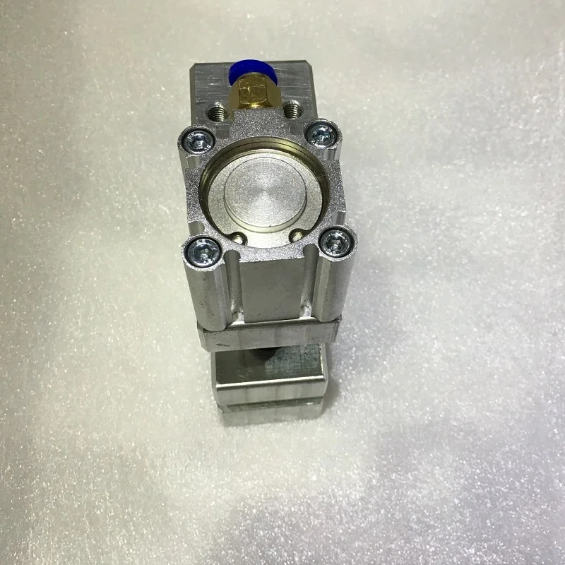 

Good Quality 1-10mm Pneumatic Round Hole Punching Machine For Bag, Paper, Film