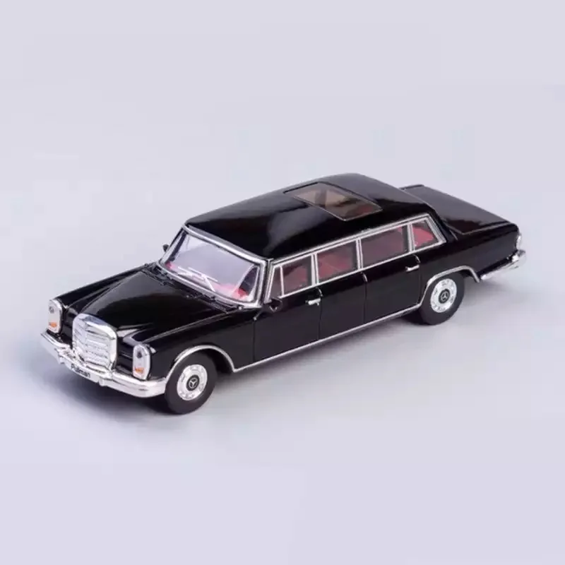 

1: 64 Benzs Pullman Classic Alloy Car Model Die Casting Metal Simulation Children's Toy Car Collection Ornaments With Gift Box