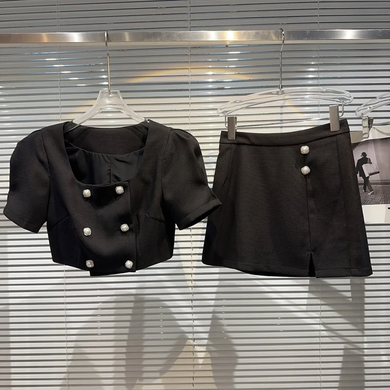 

PREPOMP 2023 летний двубортный пиджак с жемчужинами на пуговицах с квадратным вырезом и коротким рукавом Мини-юбка комплект из двух предметов GK102