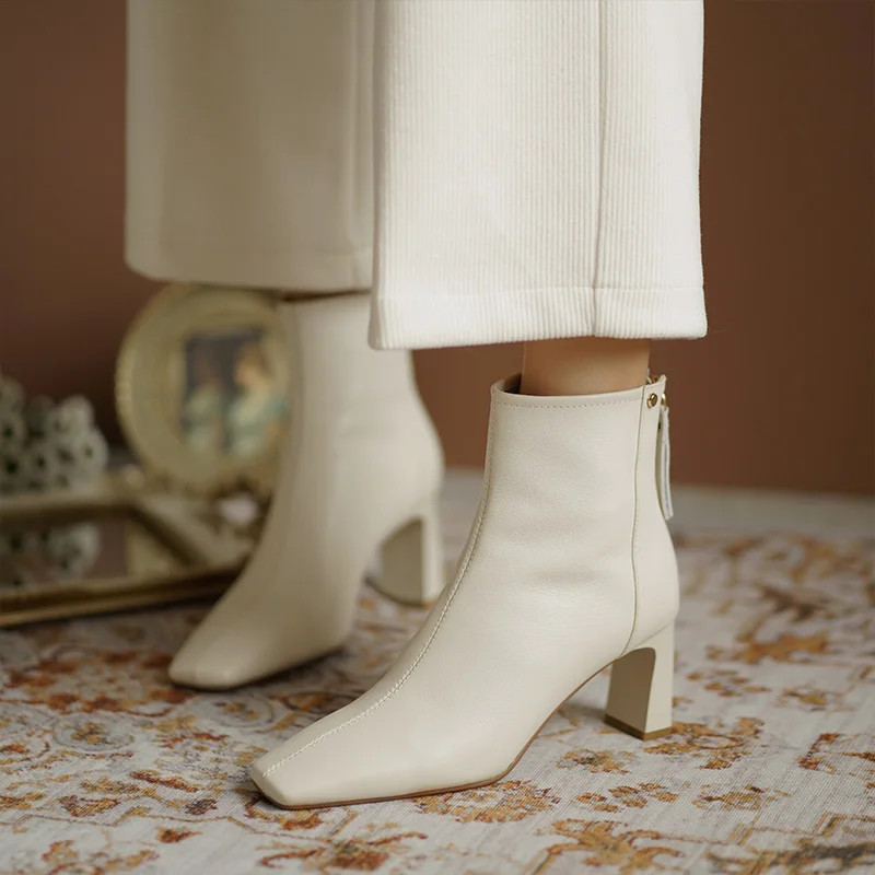 

Новые весенне-осенние женские одноботинки 2023 года, осенне-зимние уличные взрывы, квадратный каблук и толстый каблук. DY4609