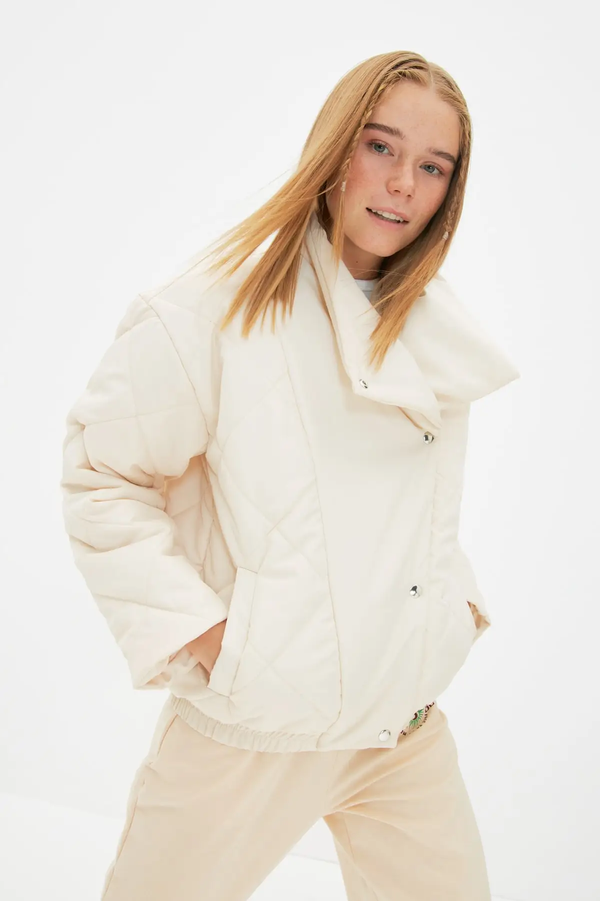 Trendyol Collar Detaylı Quilted Inflatable Coat TWOAW22MO0116