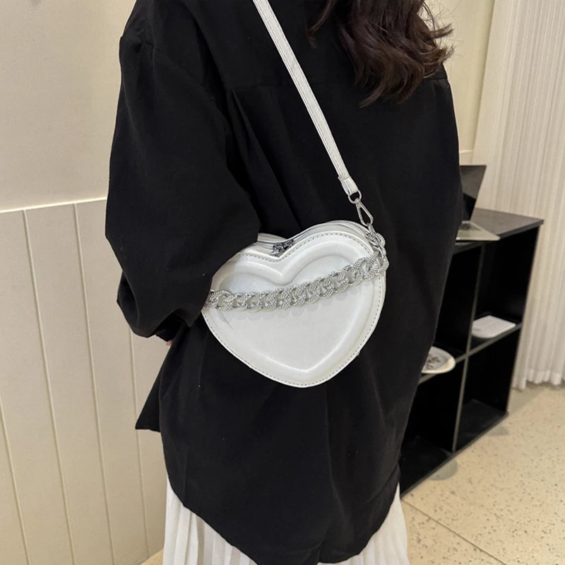 

Модные сумки через плечо в форме сердца для женщин, однотонные дизайнерские роскошные женские сумки и кошельки с цепочкой