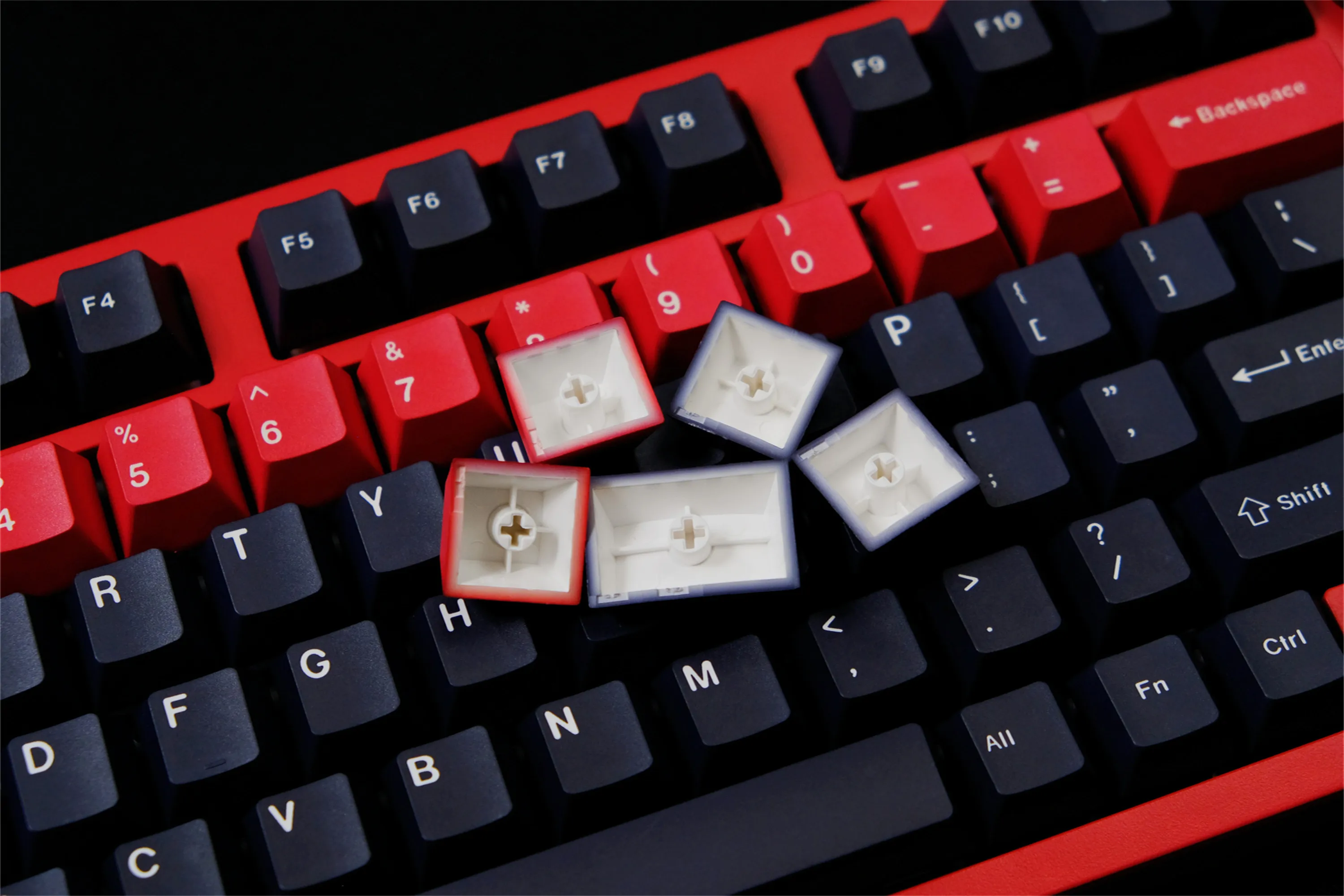 Красные клавиши Red Alert, 130 клавиш, материал PBT, профиль Cherry, DYE-SUB, для механических клавиатур MX Switch Wooting (art.: 3920dbb97b6bd) - 3920dbb97b6bd