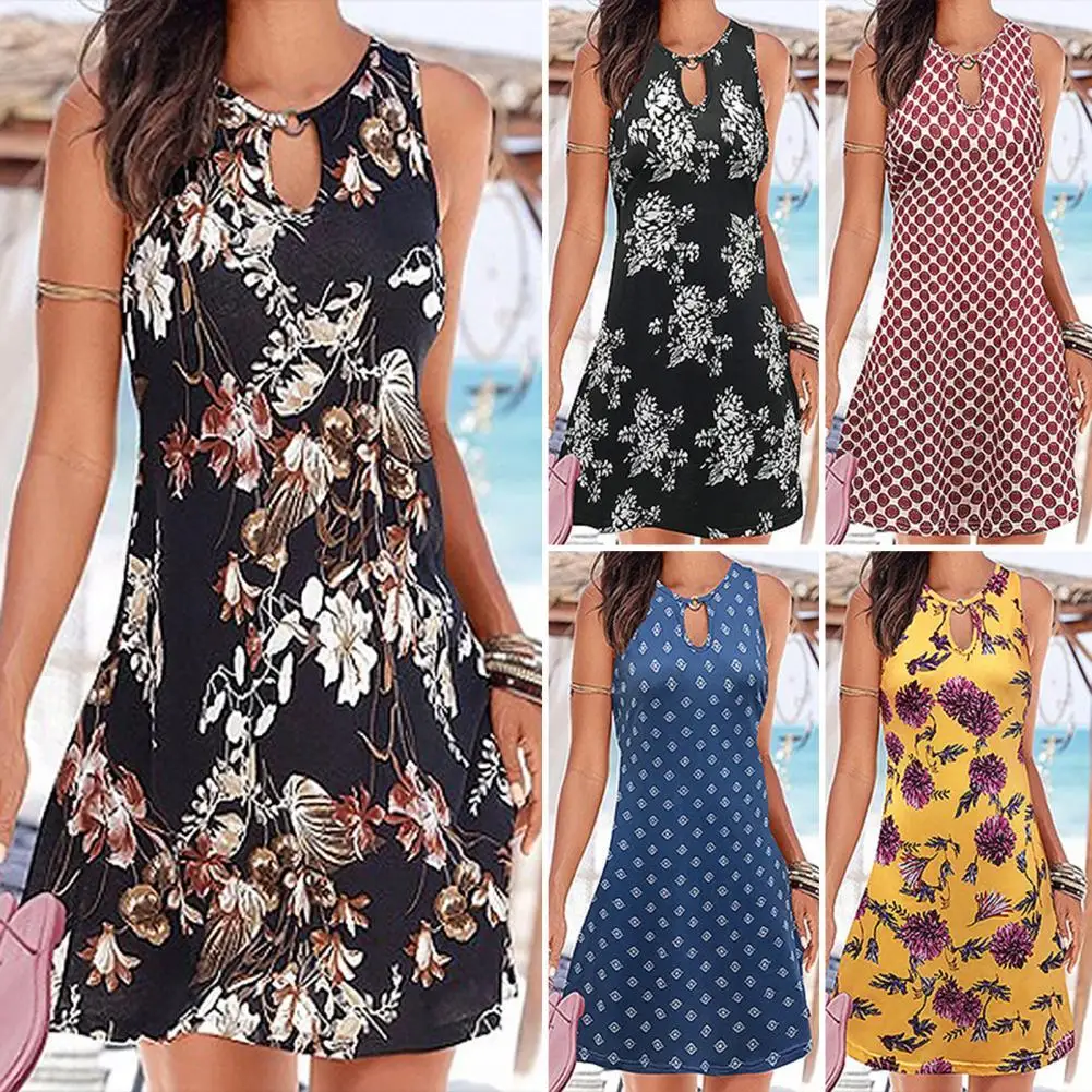 

Женское мини-платье с вырезом лодочкой и без рукавов