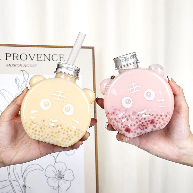 

450/500ml Milk Tea Juice Bottles Beverage PET Water Bottle Cartoon Bear Tiger Bottles Disposable Takeaway Coffee Bottle With Lid