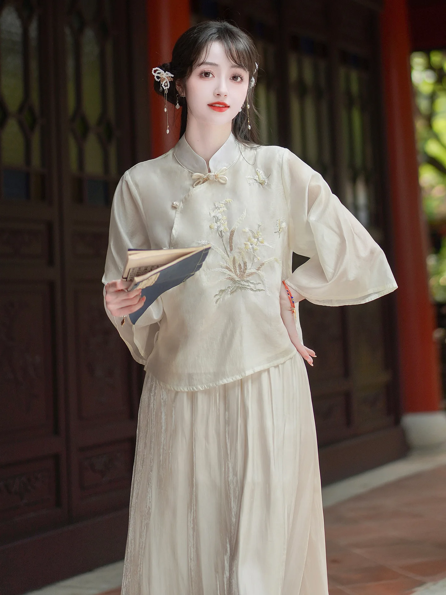 Летняя женская одежда YOUDEYISI в Литературном ретро-стиле с вышивкой рукав три