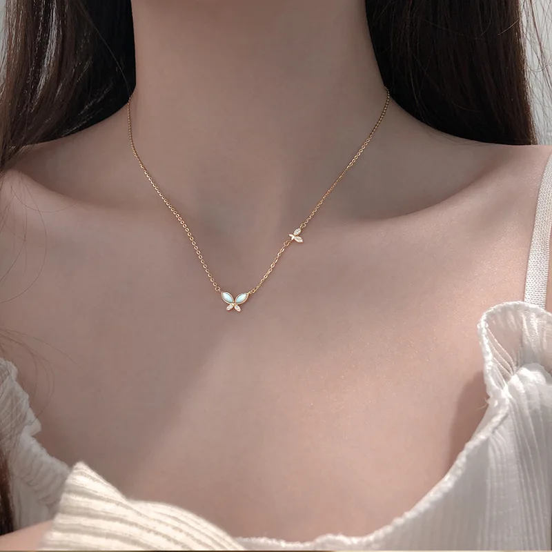 

New Silver Zircon Butterfly Pendant Necklace Ladies Necklace Chain Elegant Jewelry Accessories Gift 2022