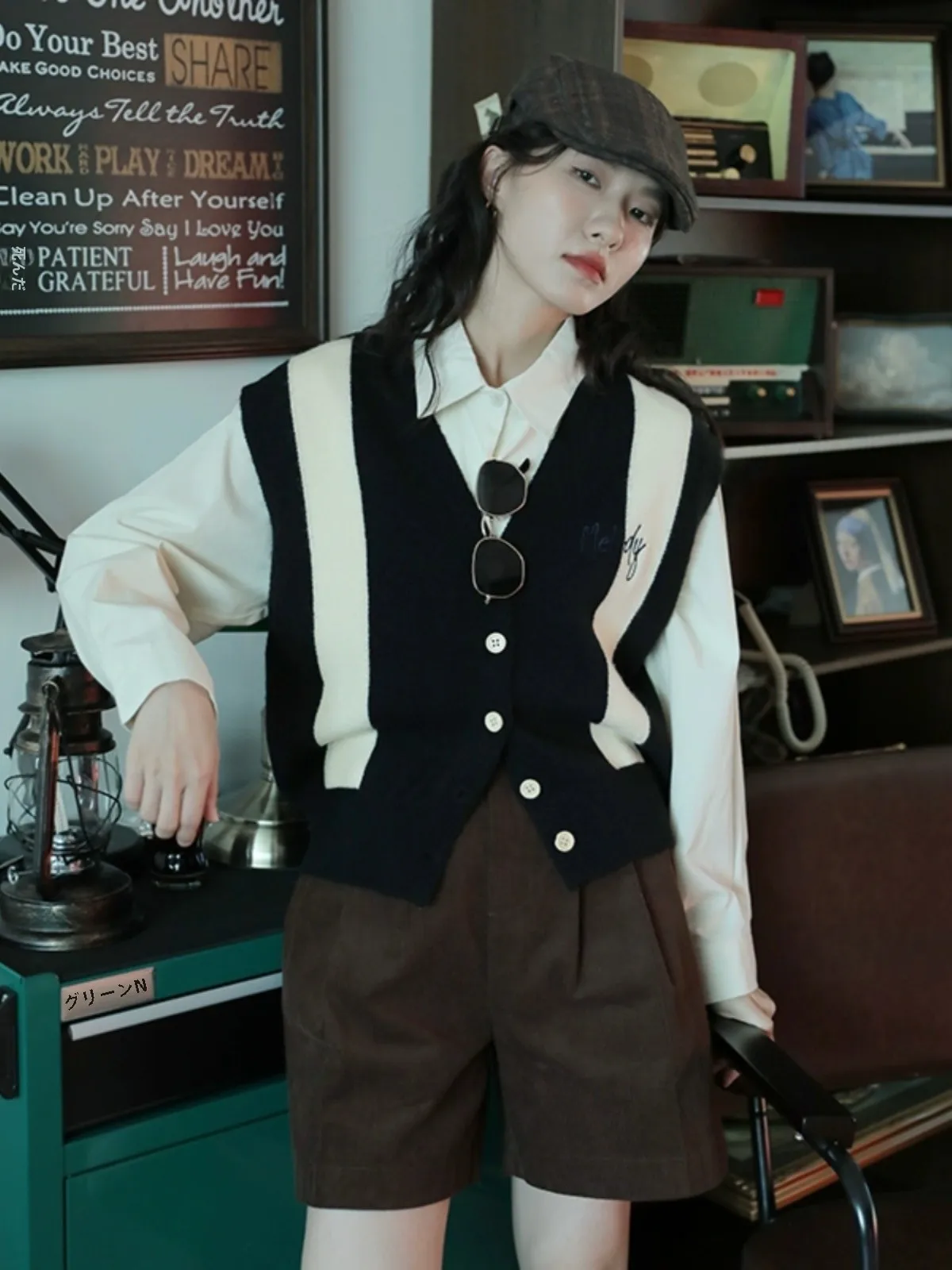 Черный лоскутный вязаный кардиган с вышитыми буквами жилет верхняя одежда для