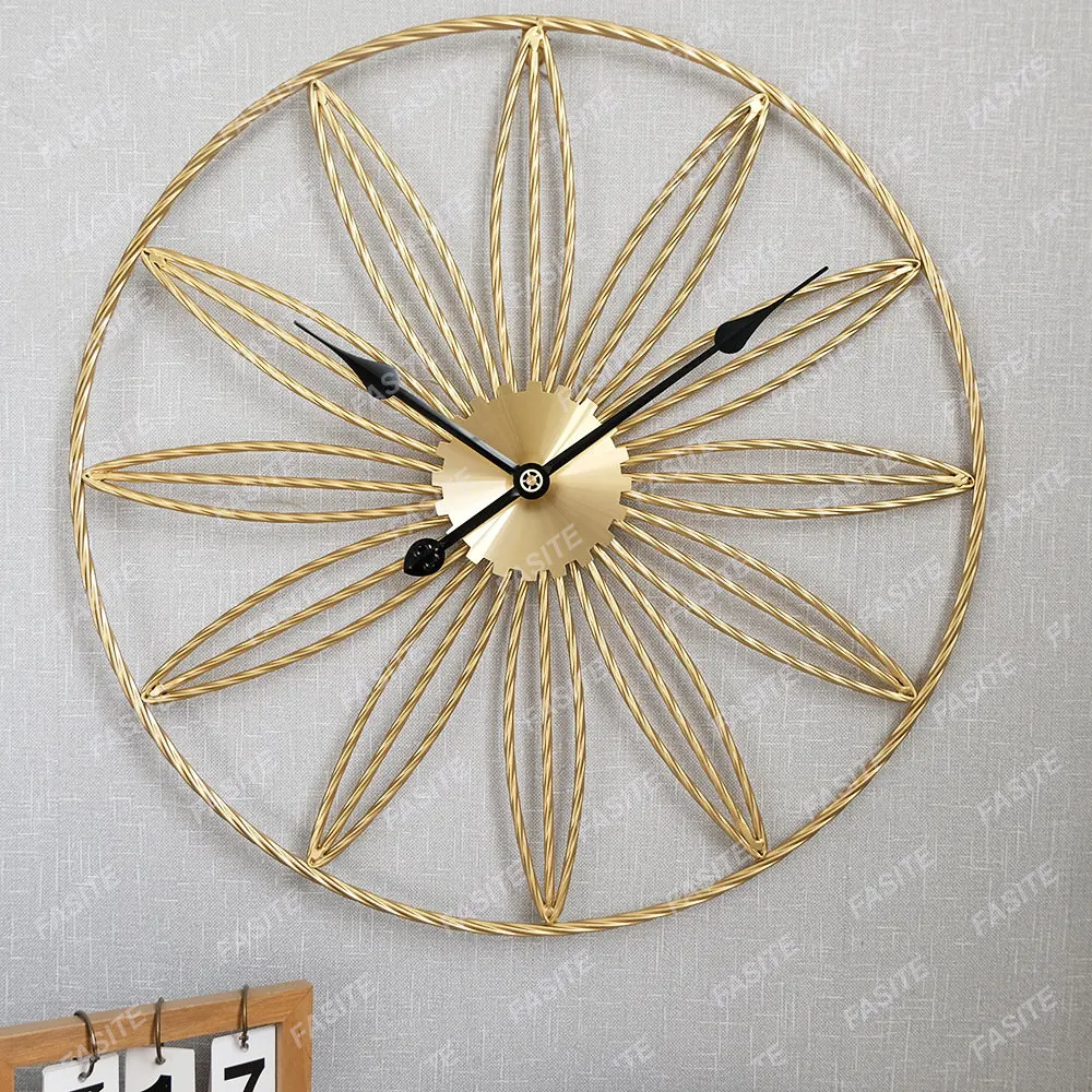 

Nordic Large Wall Clock Gold Silent Watches Luxur Metal Wall Clocks Creative Home Living Room Decoration Modern Zegar Scienny