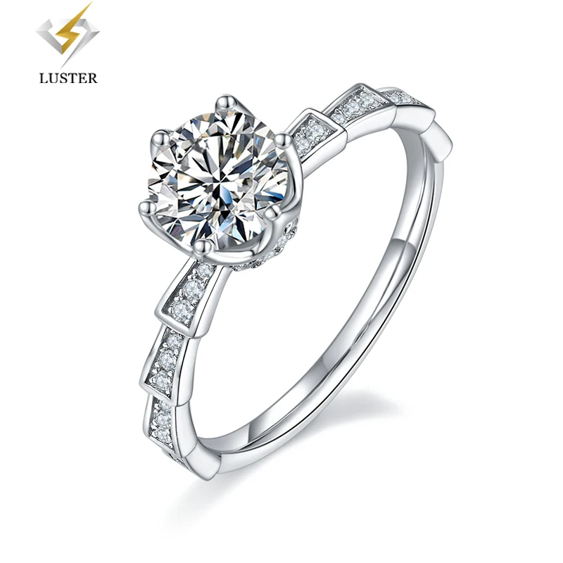 

Женское кольцо из серебра 6,5 пробы, с муассанитом, 925 мм