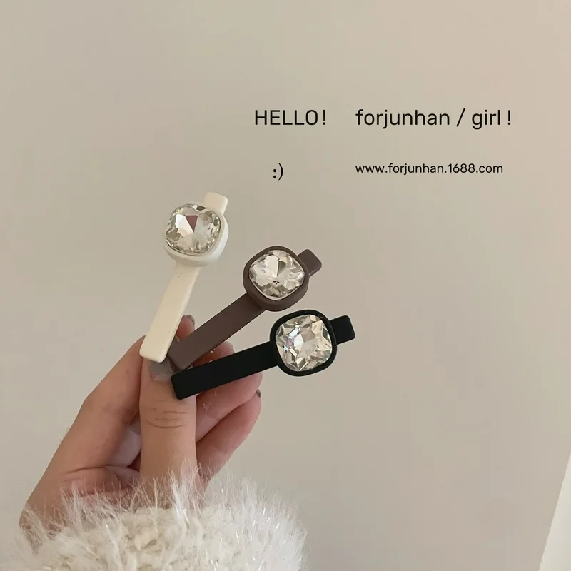 

Xiaoxiangfeng crystal hairpin side clip lady bangs clip broken hairpin net red duckbill clip one word clip hairpin