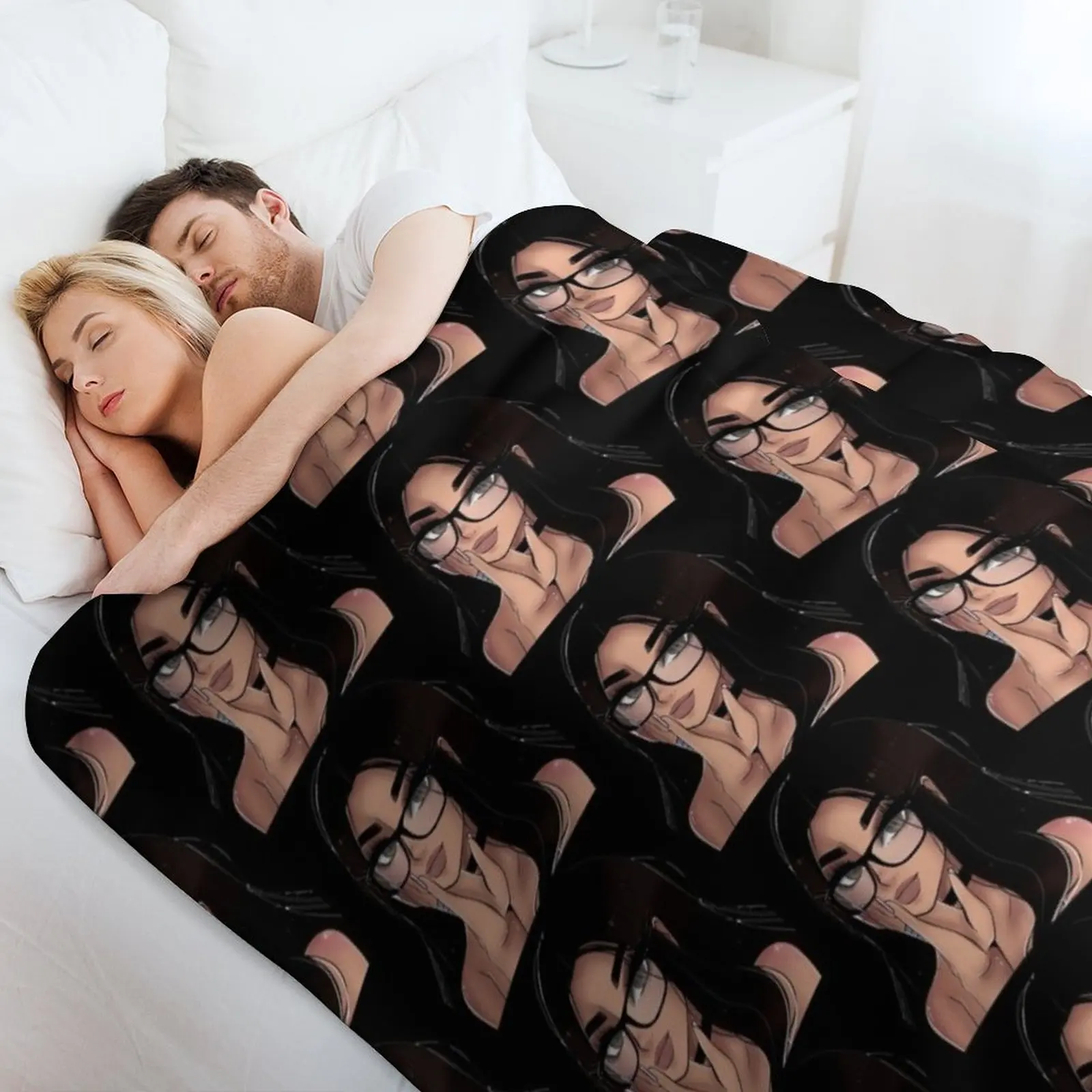 Фото sssniperwolf Essential Throw Blanket – всепогодное мягкое одеяло для дивана №4
