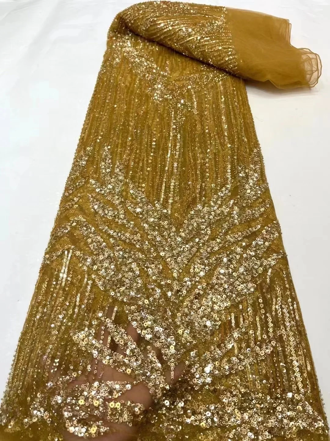 

Gold African Beaded Sequins Lace Fabric Nigerian Embroidery French Mesh Lace Fabric For Nigerian Wedding Party Dresses Women