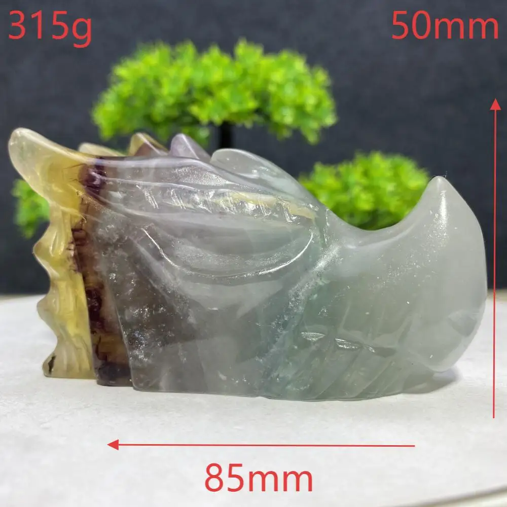 Флюоритовый кристалл голова дракона