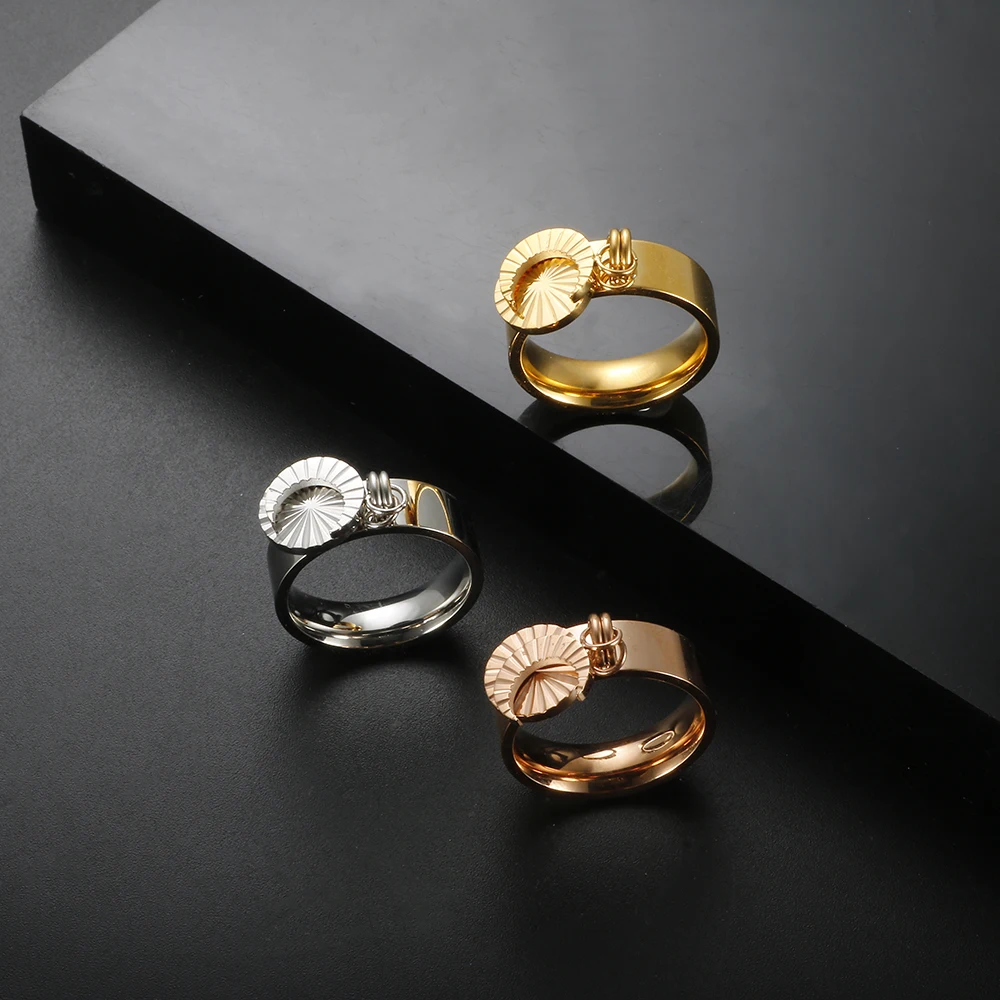 

Popularity Moon Sun Charm Ring Stainless Steel Tarot Gold Plated Metal Anxiety Finger Rings for Women Girl Fashion Party Jewelry