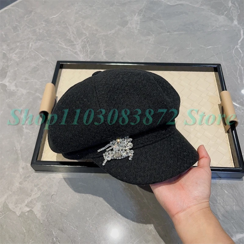 

662244 Women Winter Black Colour Rhinestone Design Berets Hat Fashion Luxury Casual Decorate Hats Lady Elegant Tweed Cap 2023