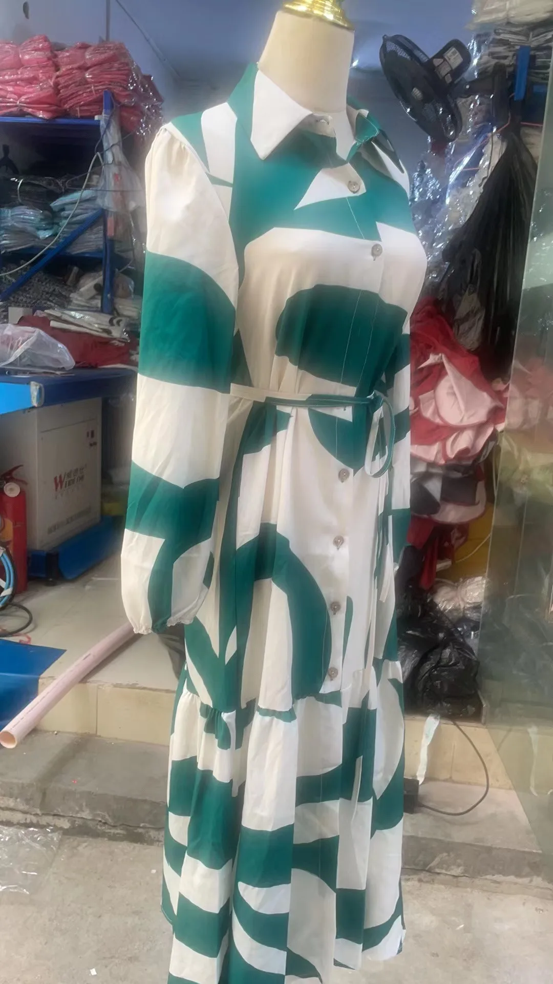 Женское офисное платье на шнуровке длинное Повседневное с принтом и карманами