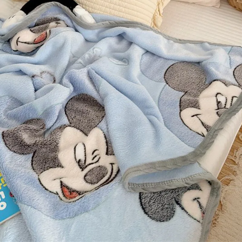 Новое плюшевое одеяло для путешествий и кемпинга с Микки Маусом