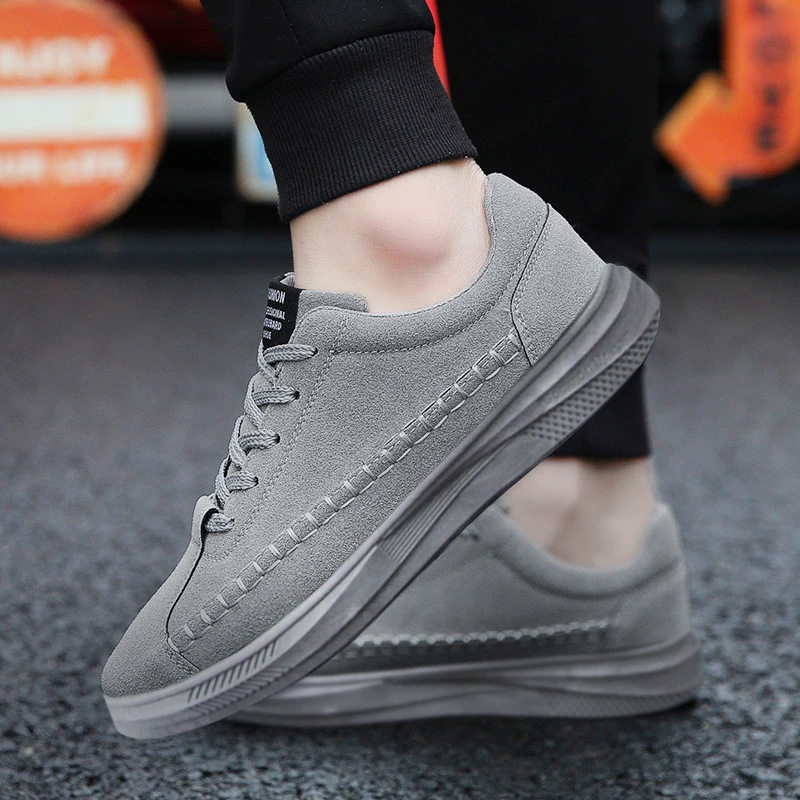 Мужские модные однотонные туфли для прогулок и скейта Нескользящие на шнуровке