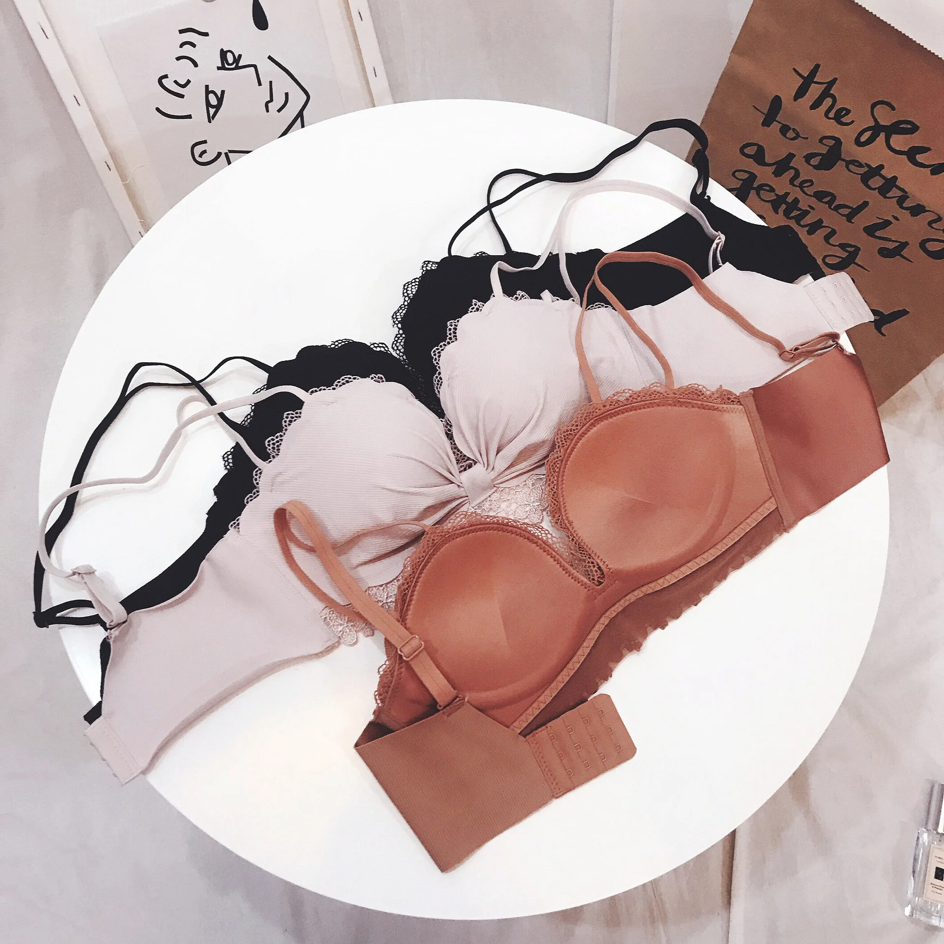 

New Japanese Breasts Bow No Steel Ring Sexy Lace Gathered To Collect Breast Underwear French Bra Set