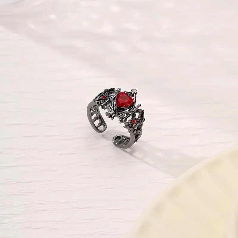 Кольцо с крестом и короной в готическом стиле женское нишевое легкое роскошное